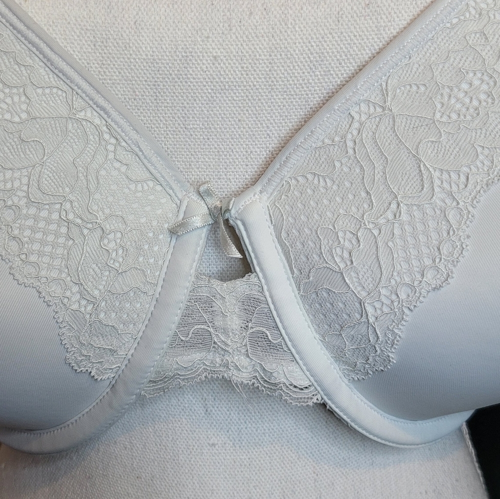 Underwire Slight Padding Bra - image 2